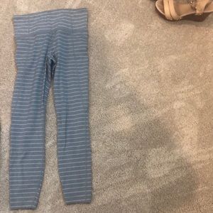 Small ATHLETA leggings (ONLY WORN ONCE)